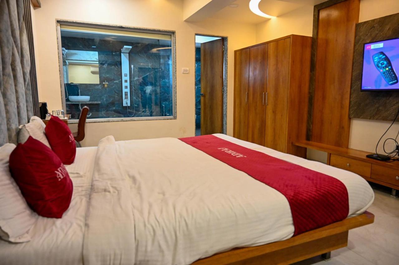 Adiraj Residency Hotell Navi Mumbai Exteriör bild