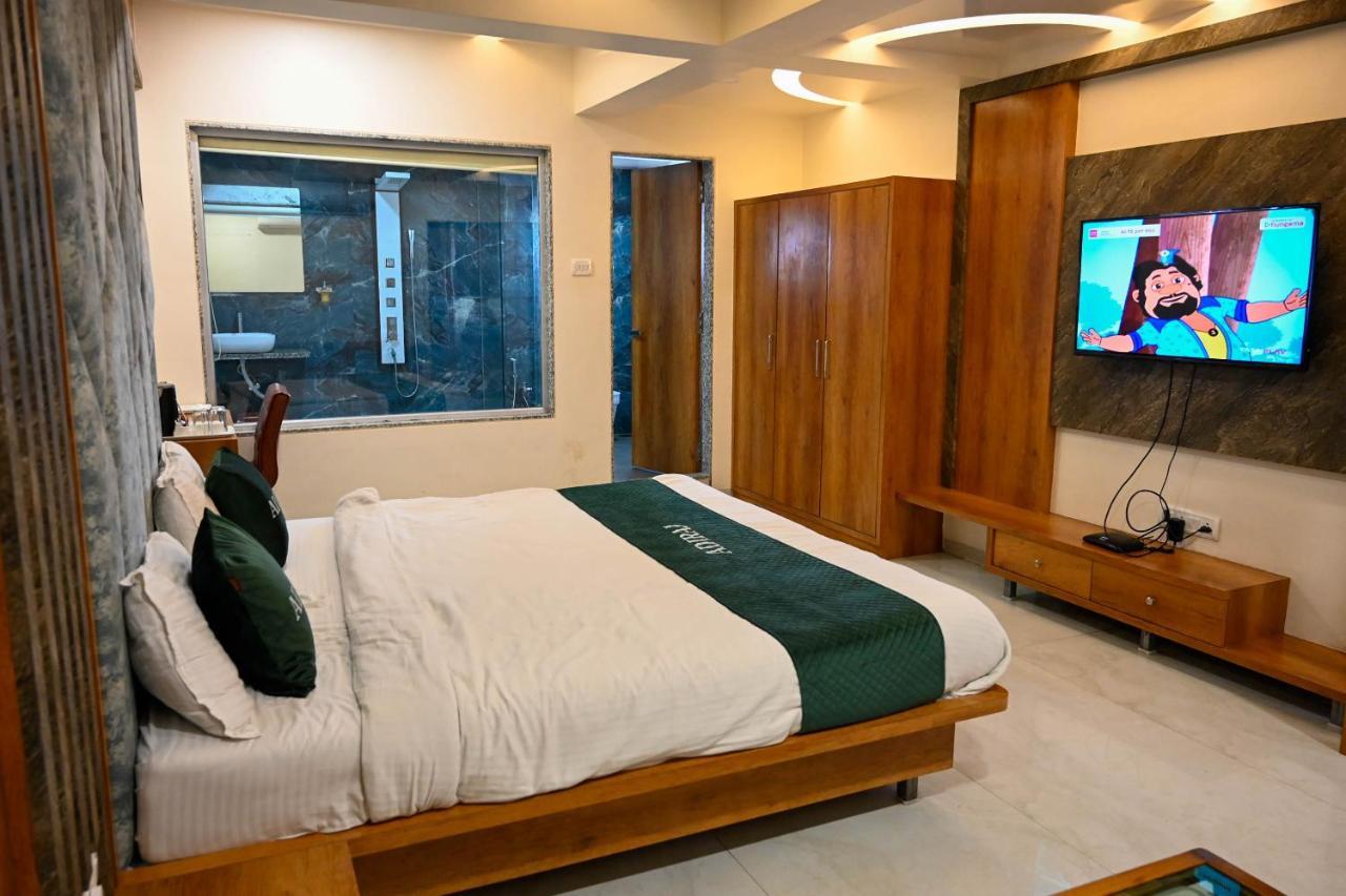 Adiraj Residency Hotell Navi Mumbai Exteriör bild