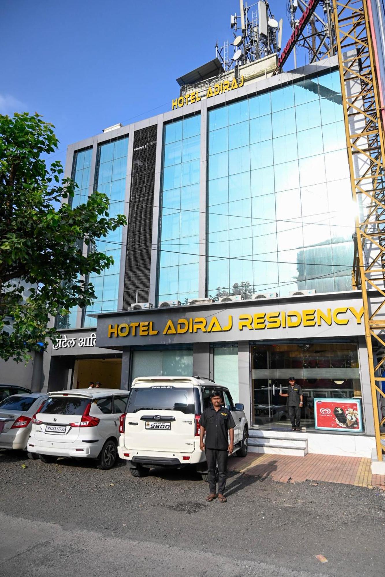 Adiraj Residency Hotell Navi Mumbai Exteriör bild