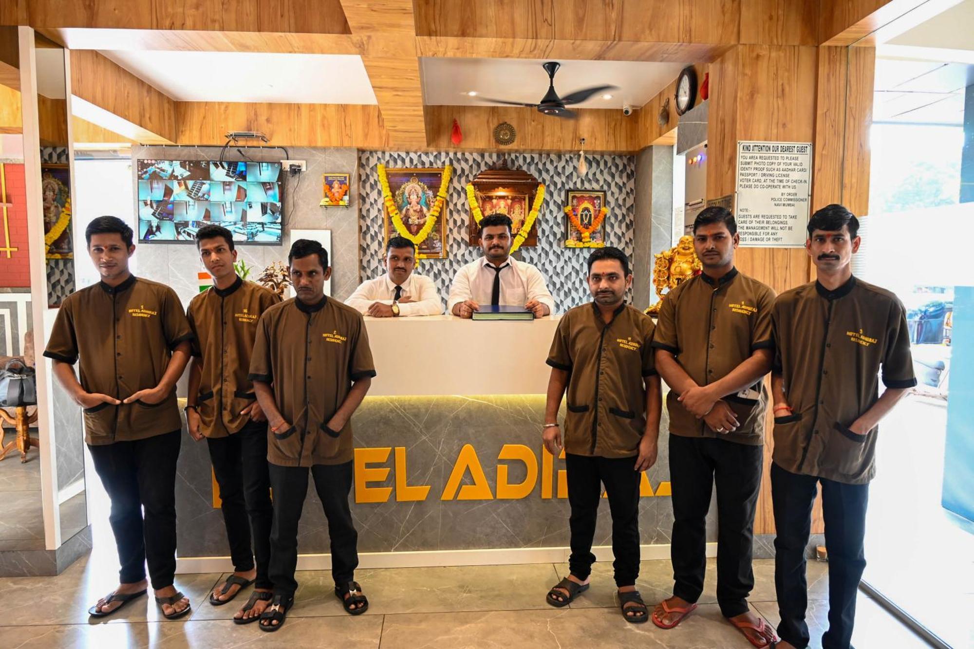 Adiraj Residency Hotell Navi Mumbai Exteriör bild