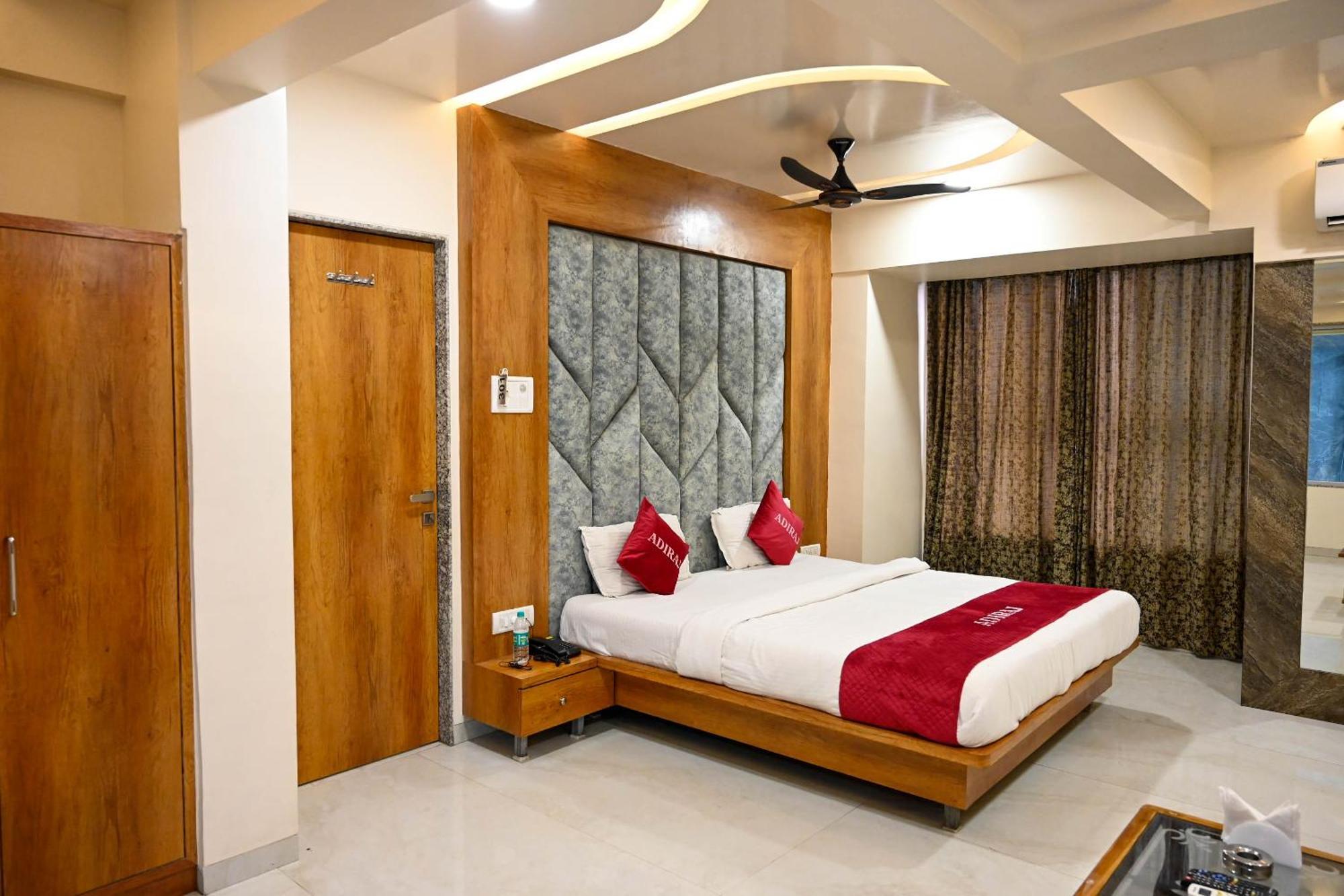 Adiraj Residency Hotell Navi Mumbai Exteriör bild