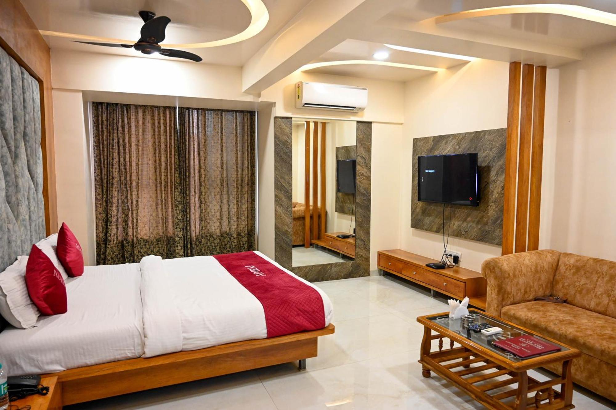 Adiraj Residency Hotell Navi Mumbai Exteriör bild