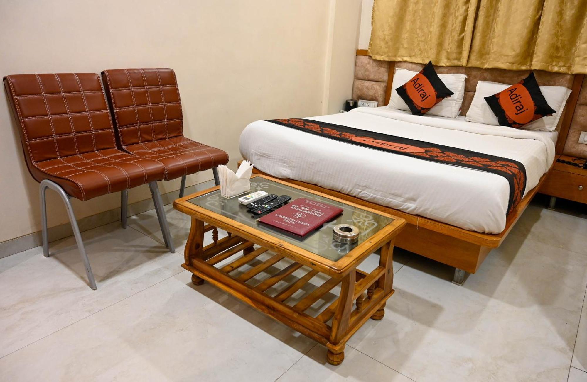 Adiraj Residency Hotell Navi Mumbai Exteriör bild