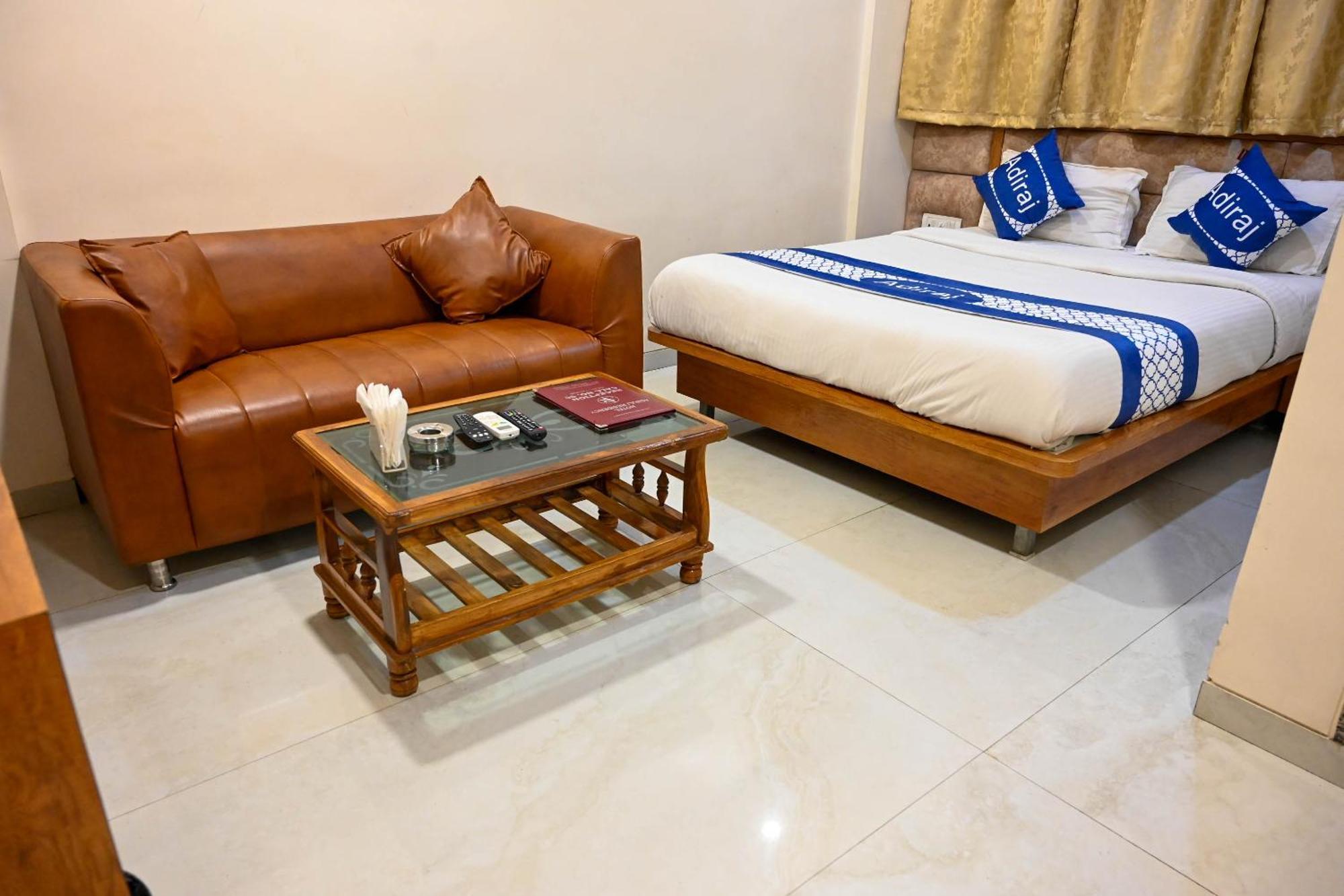 Adiraj Residency Hotell Navi Mumbai Exteriör bild