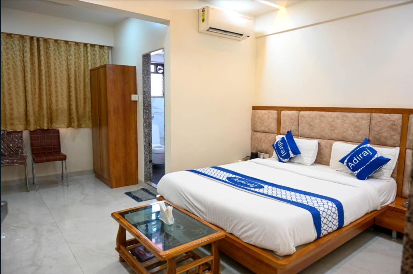 Adiraj Residency Hotell Navi Mumbai Exteriör bild